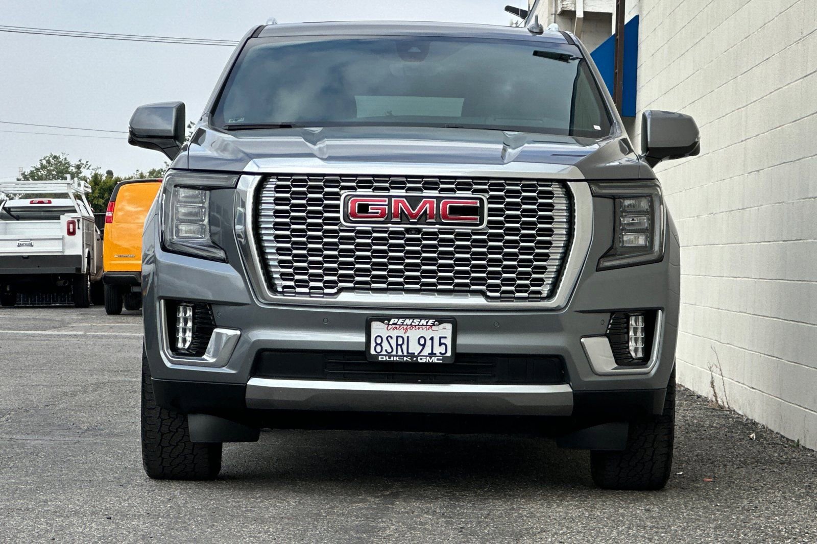 Certified 2021 GMC Yukon XL Denali w/ Denali Premium Package AWD/4WD image 9