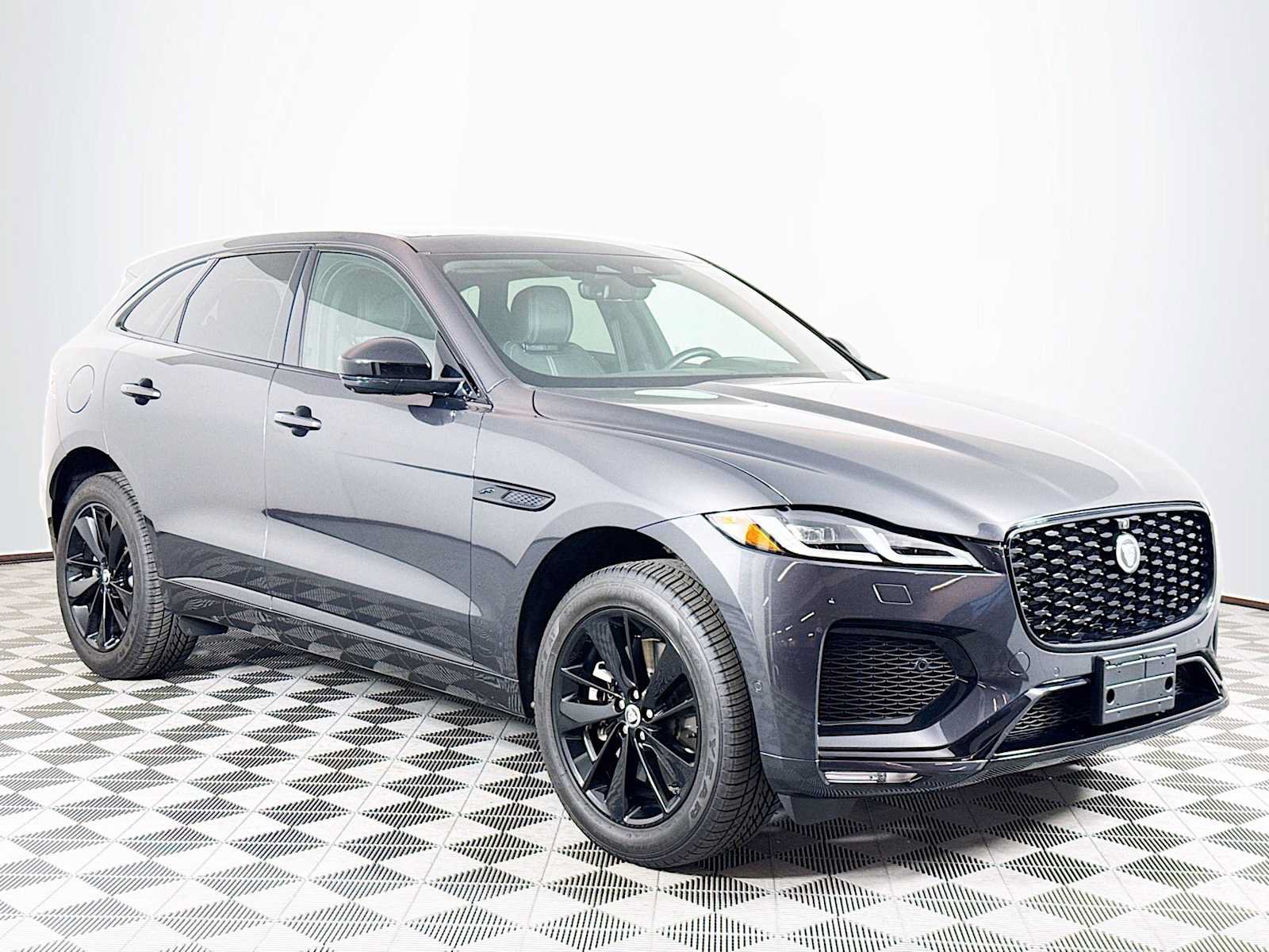 Used 2026 Jaguar F-PACE R-Dynamic S AWD/4WD image 3