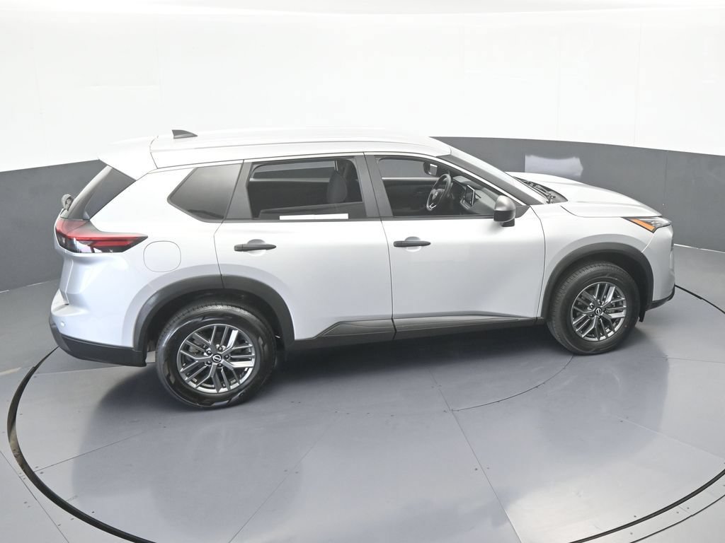Used 2024 Nissan Rogue S FWD image 45