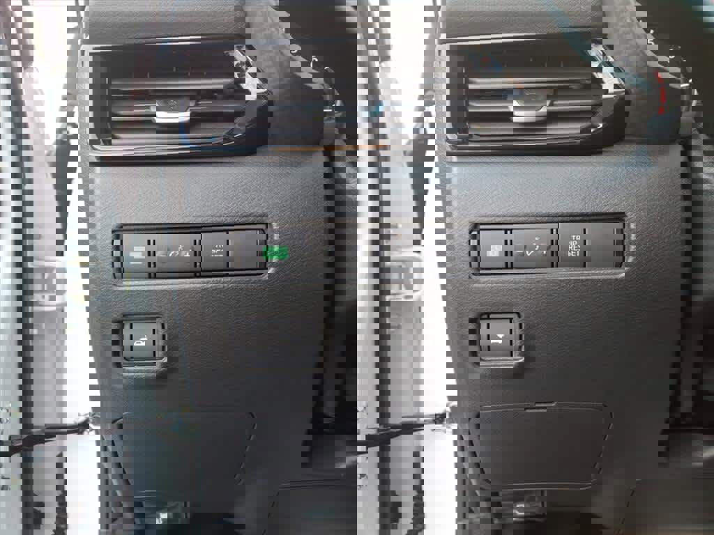 Used 2025 Nissan Sentra SV w/ All-Weather Package image 24