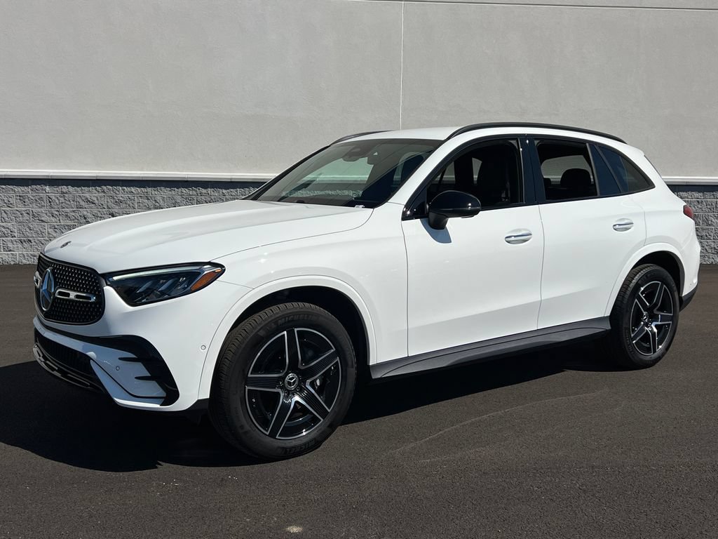 Used 2025 Mercedes-Benz GLC 300 4MATIC w/ AMG Line