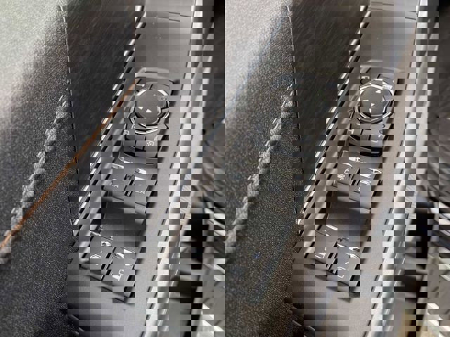 Used 2025 Ford F150 Lariat w/ Equipment Group 501A Mid image 19