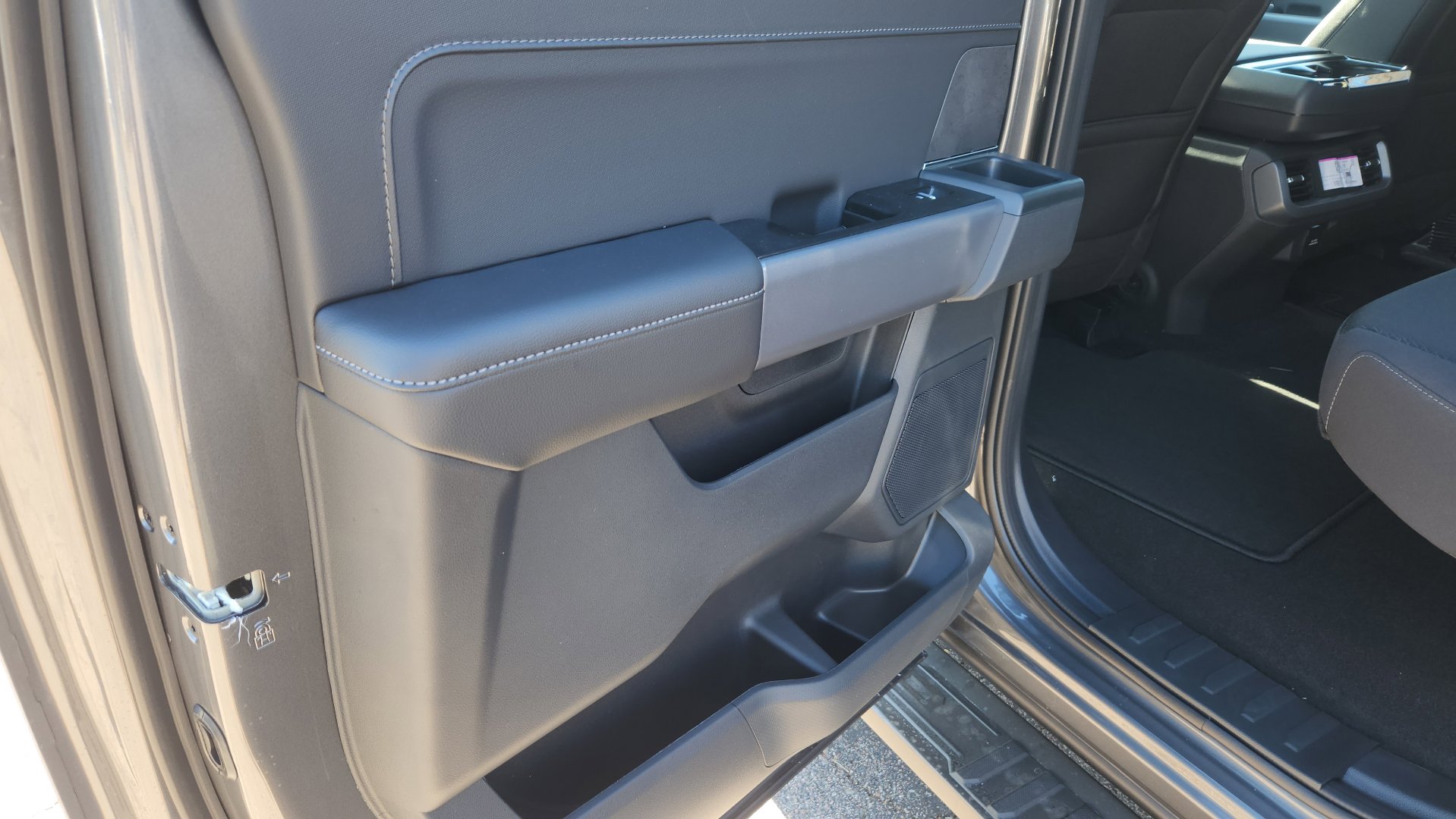 New 2025 Ford F150 XLT w/ Equipment Group 302A MID image 25