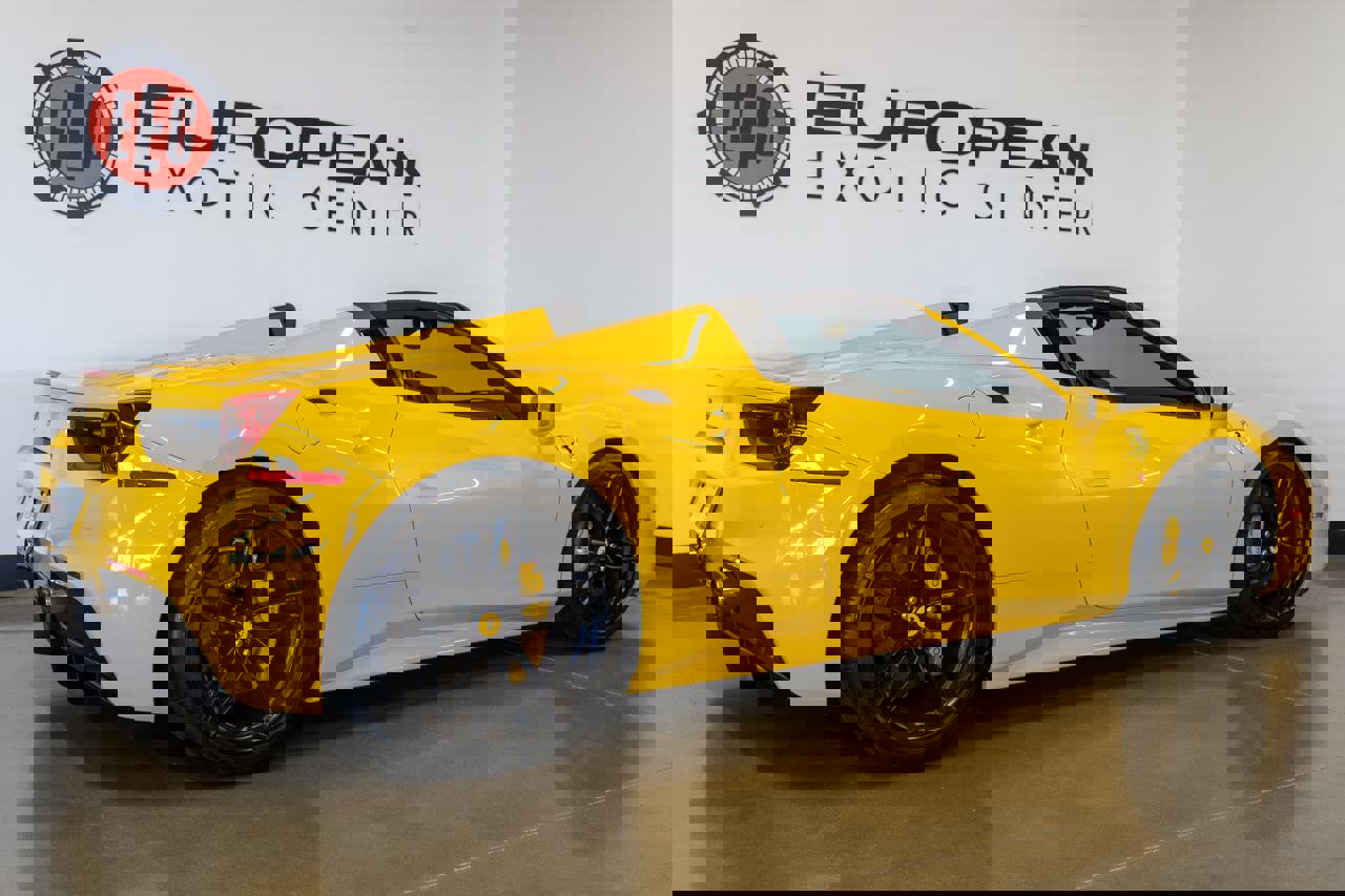 Used 2018 Ferrari 488 Spider image 35