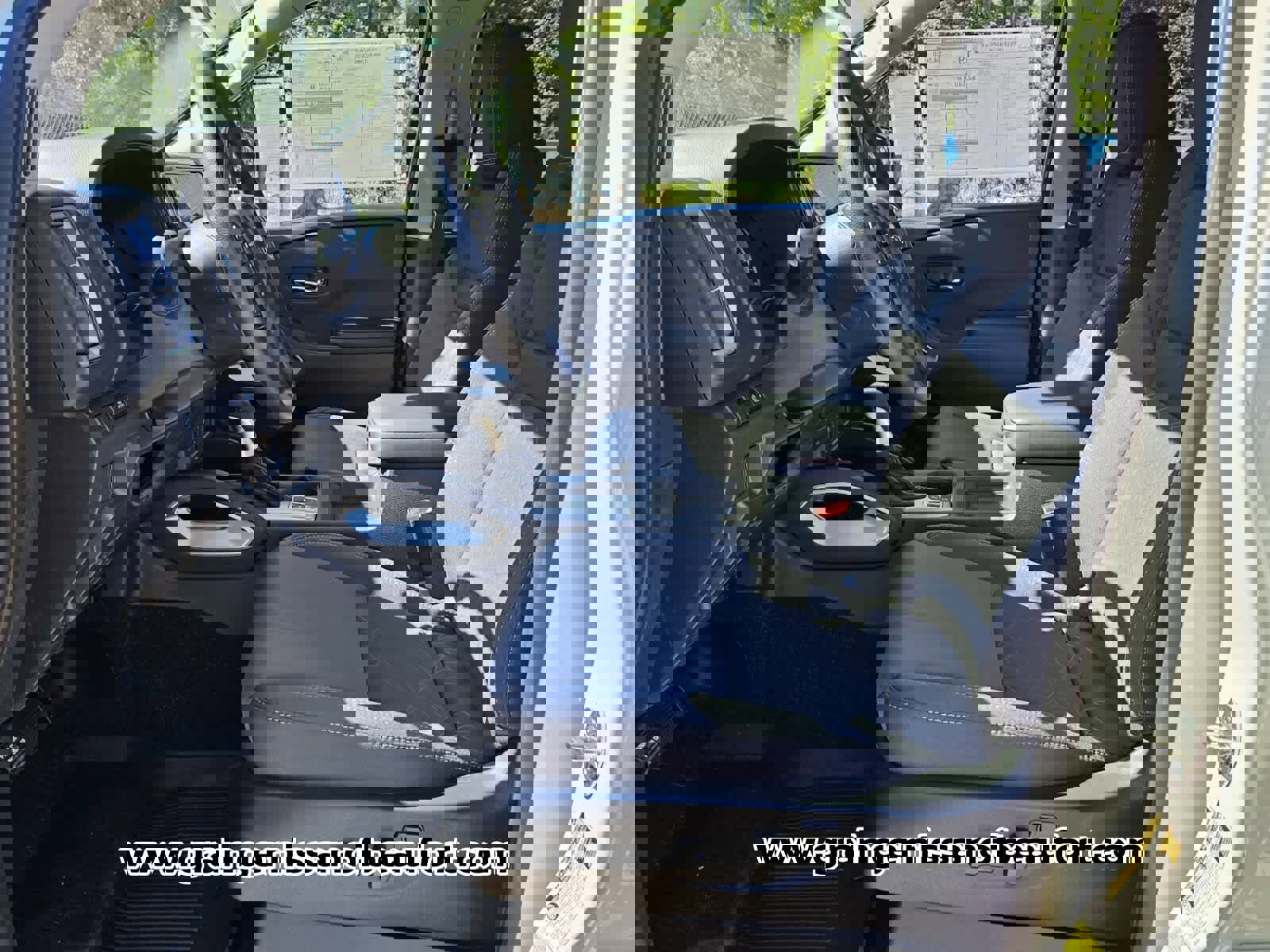 New 2026 Nissan Frontier SV image 3
