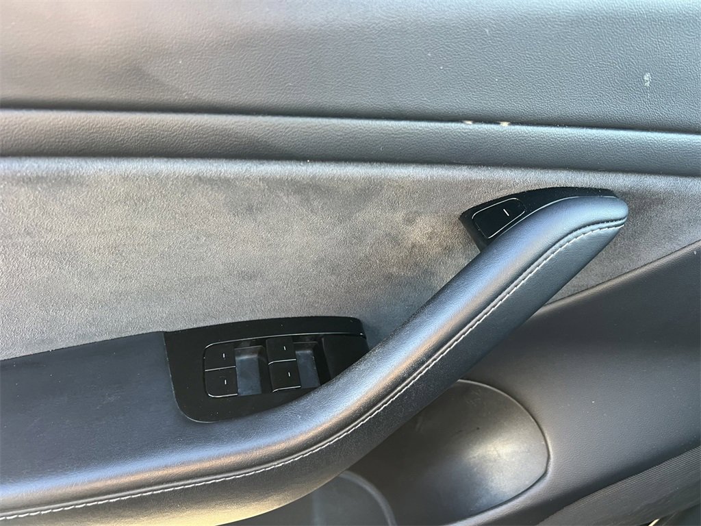 Used 2020 Tesla Model 3 Long Range image 23
