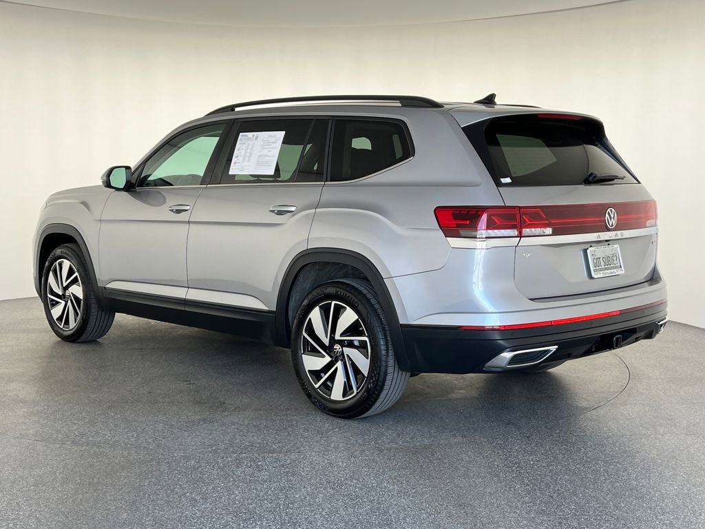Used 2025 Volkswagen Atlas SE image 6