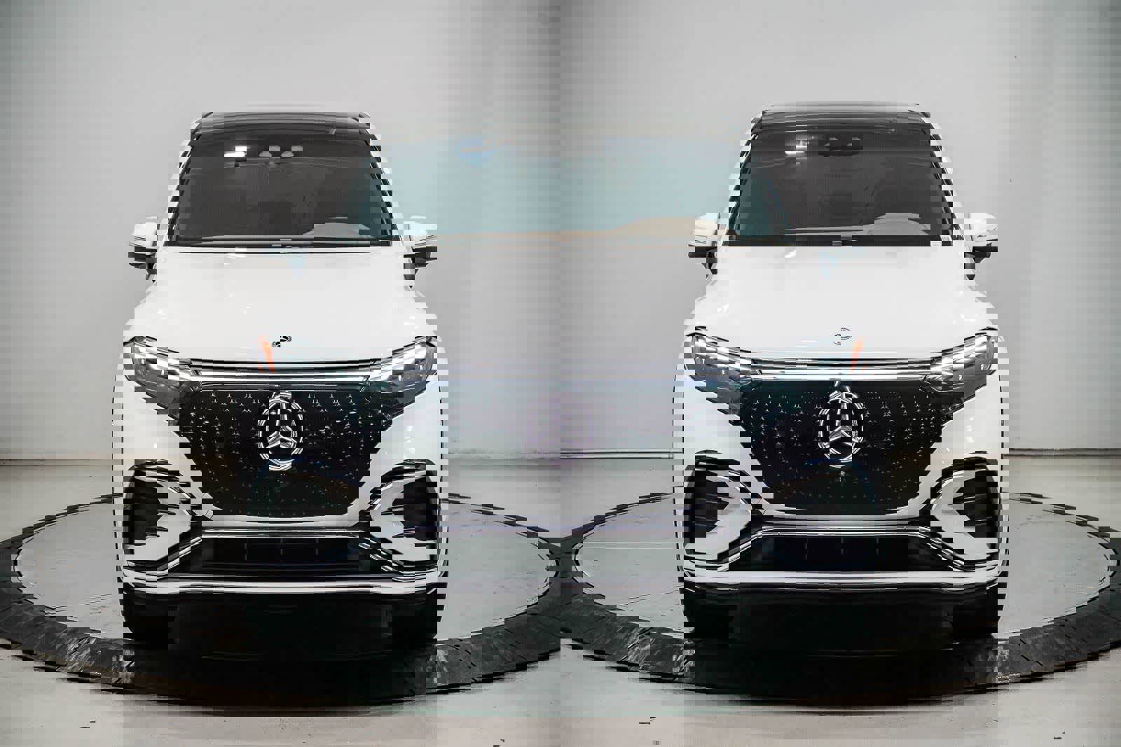 Used 2023 Mercedes-Benz EQS 580 4MATIC SUV image 6