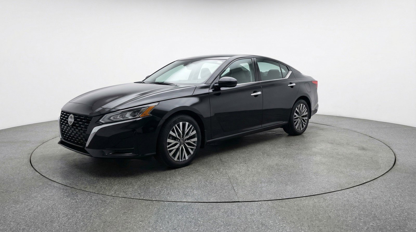 Used 2025 Nissan Altima 2.5 SV image 3