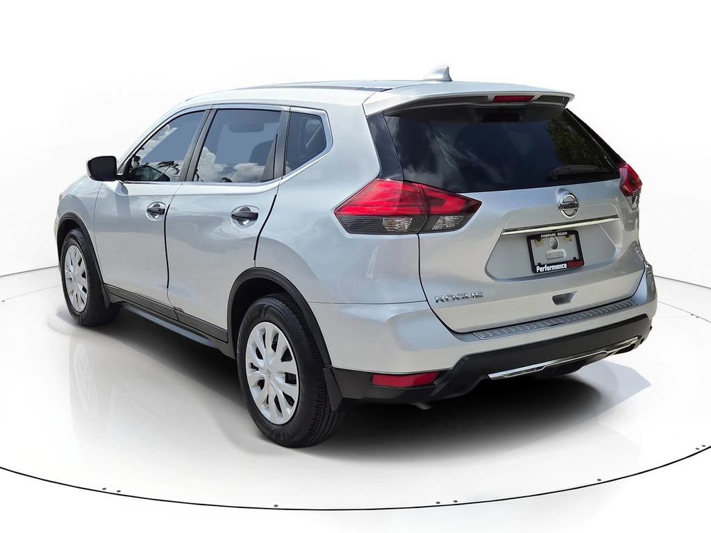 Used 2017 Nissan Rogue S image 5