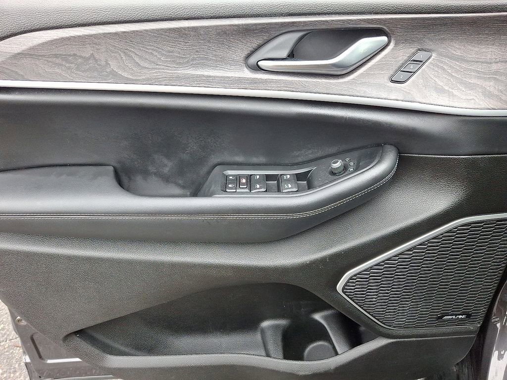 Used 2022 Jeep Grand Cherokee L Limited image 13