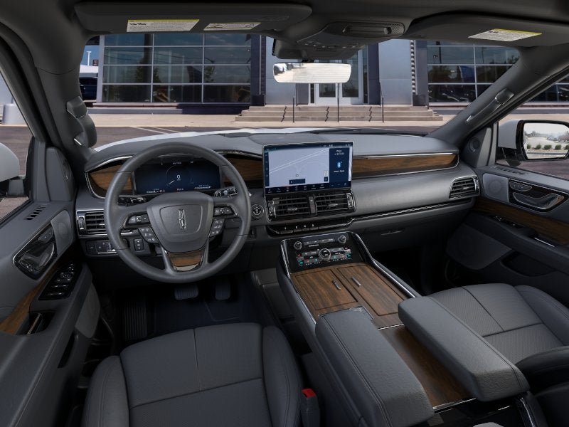 New 2023 Lincoln Navigator L Reserve AWD/4WD image 9