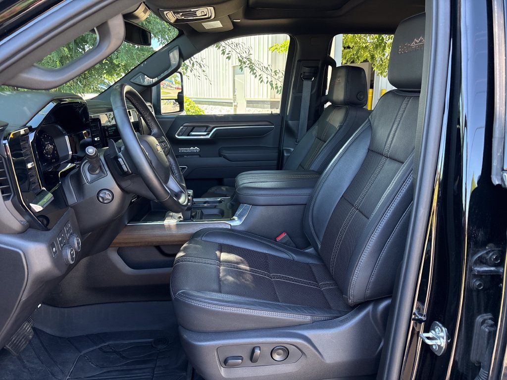 Certified 2026 Chevrolet Silverado 1500 High Country w/ High Country Premium Package AWD/4WD image 14