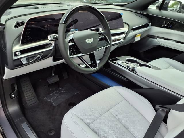 New 2025 Cadillac Lyriq Luxury RWD image 3
