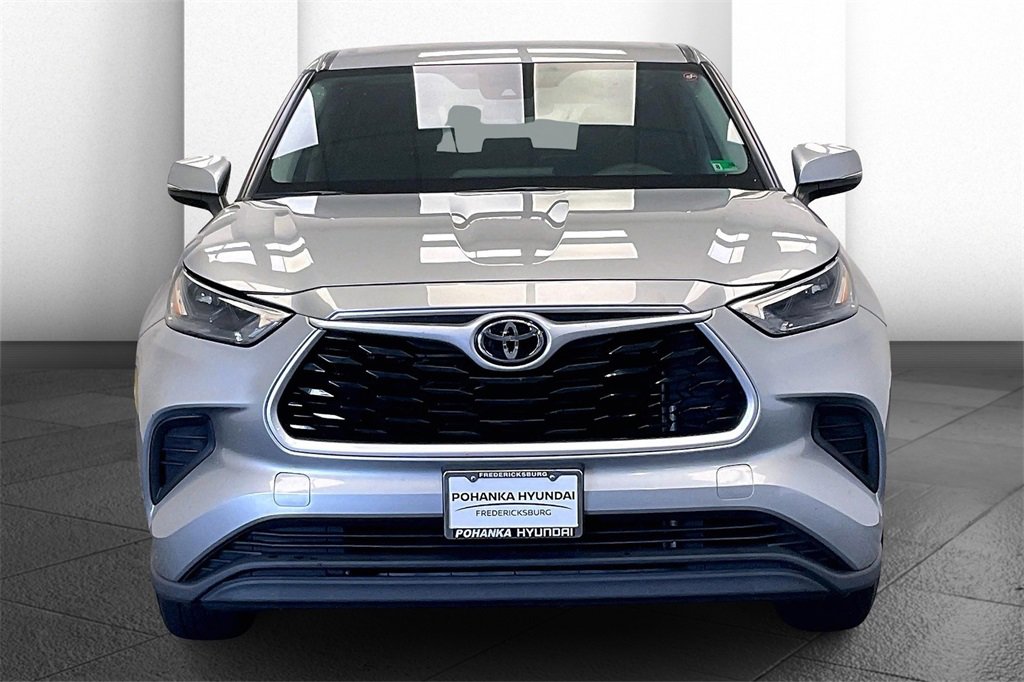 Used 2022 Toyota Highlander L video 2