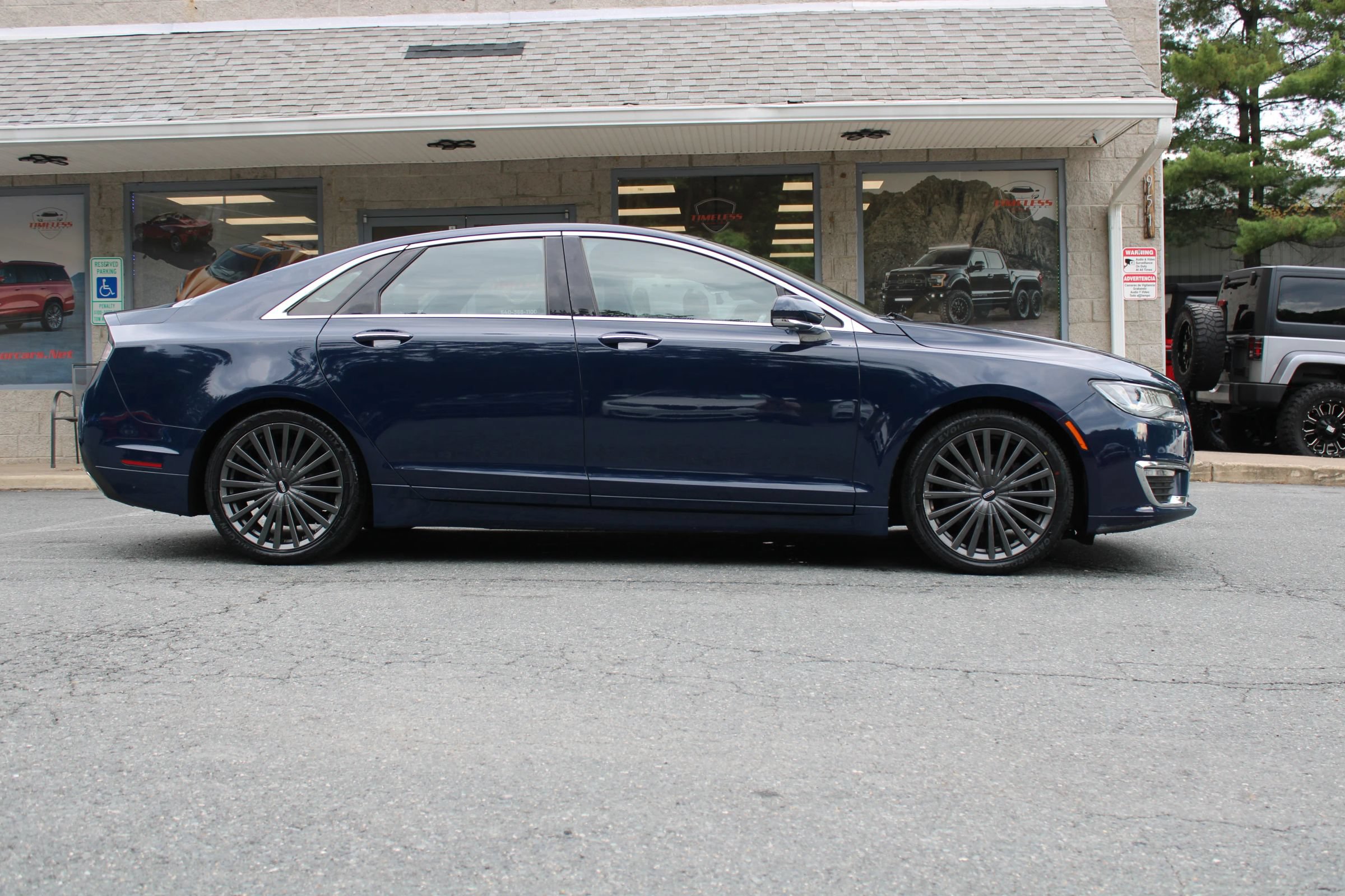 Used 2018 Lincoln MKZ Reserve FWD image 21