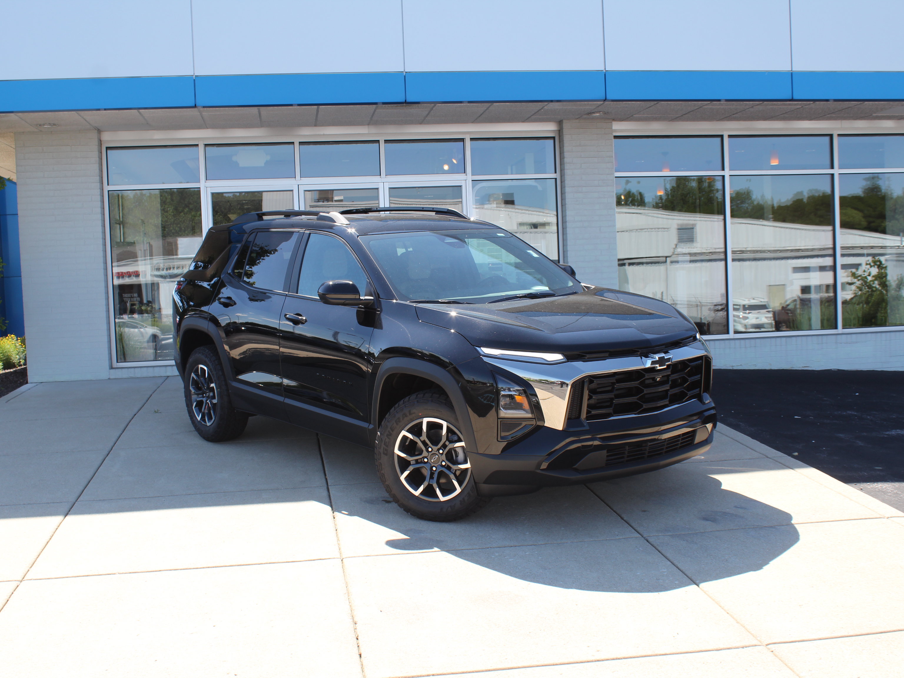New 2026 Chevrolet Equinox ACTIV w/ Convenience Package III FWD image 2