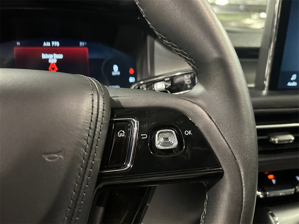 Used 2023 Lincoln Aviator AWD w/ Premium Package image 14