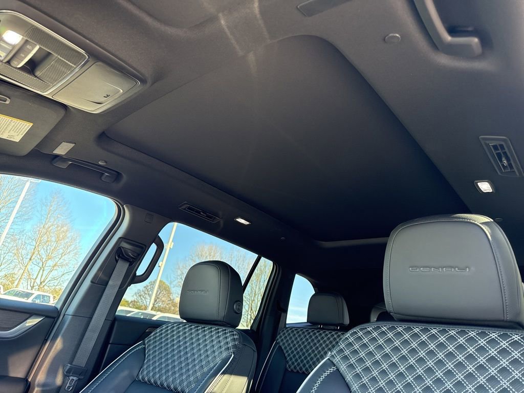 New 2026 GMC Acadia Denali w/ Super Cruise Package image 10