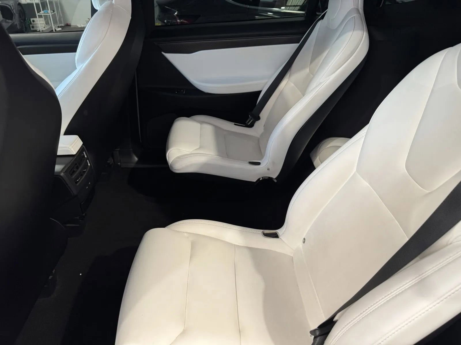 Used 2018 Tesla Model X 75D image 9