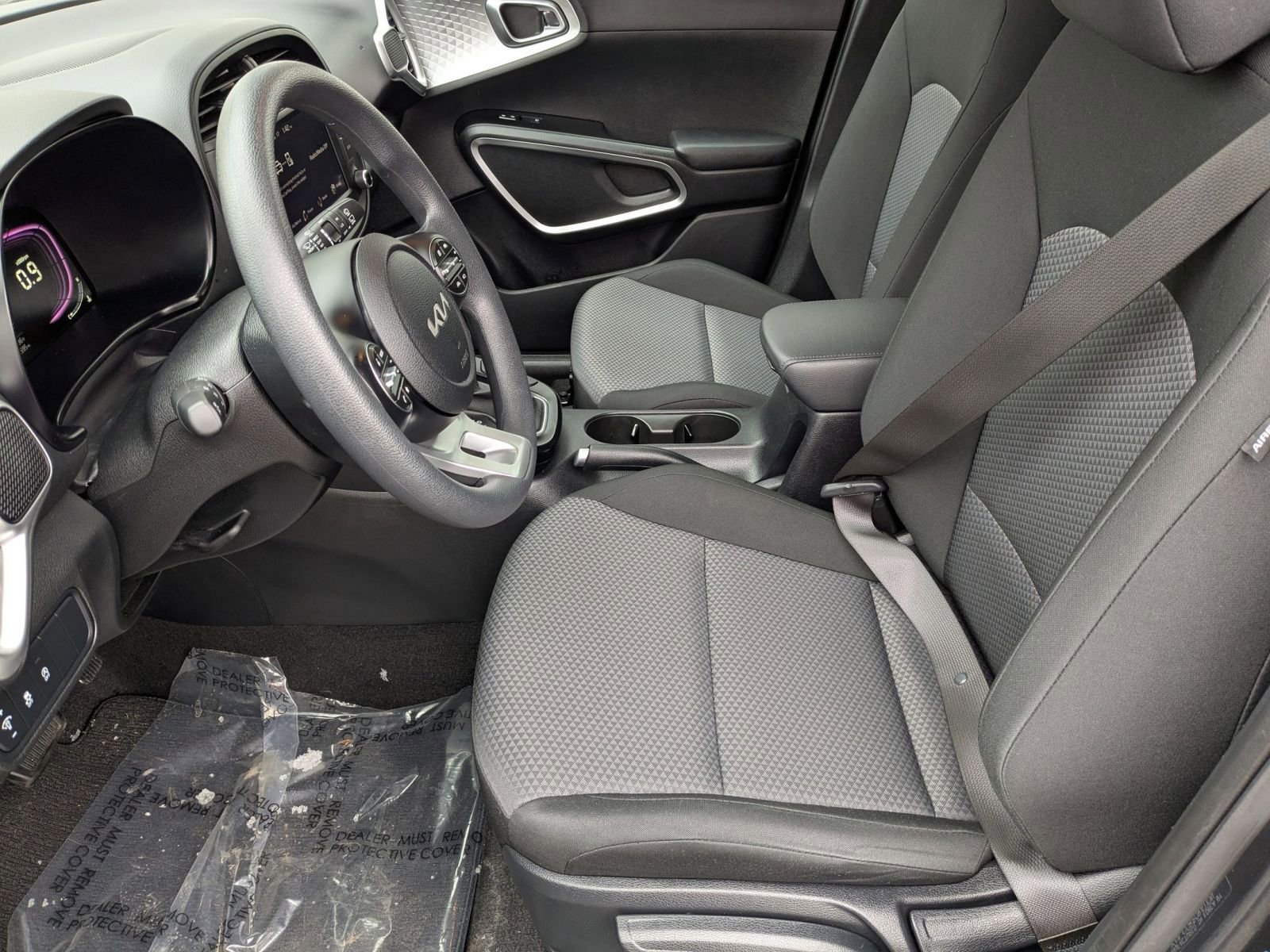 Used 2025 Kia Soul LX w/ LX Technology Package image 14