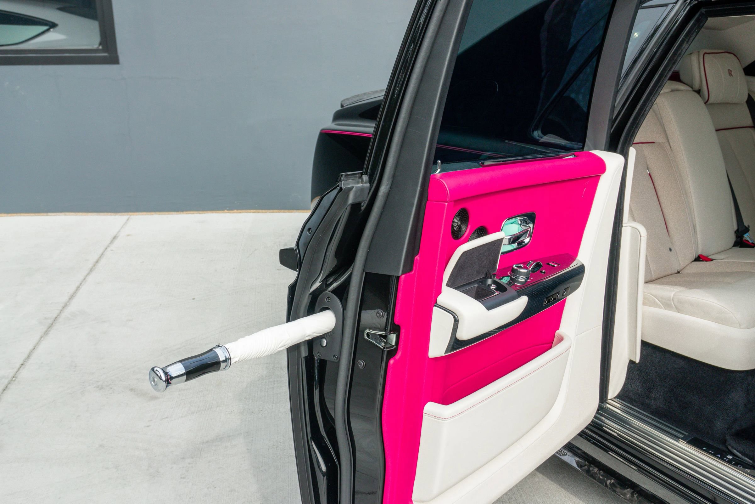 Used 2023 Rolls-Royce Phantom Sedan image 58