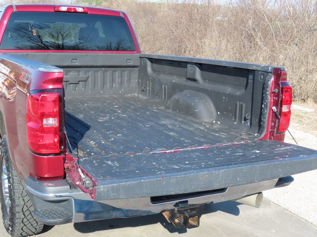 Used 2016 Chevrolet Silverado 3500 LT w/ LT Convenience Package image 16