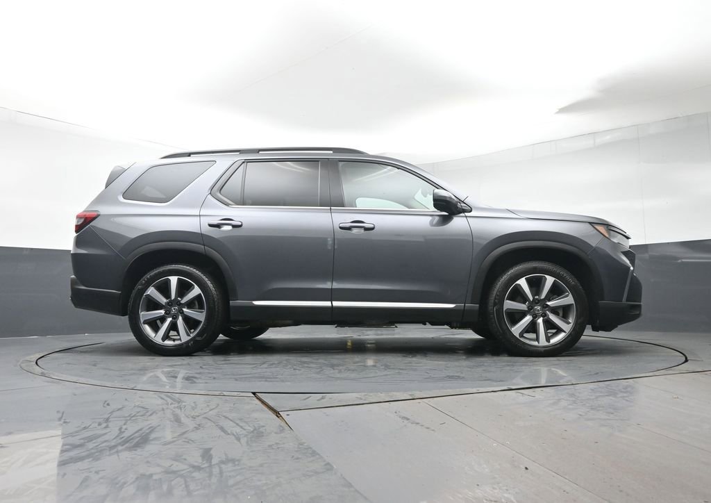 Used 2025 Honda Pilot Elite image 34