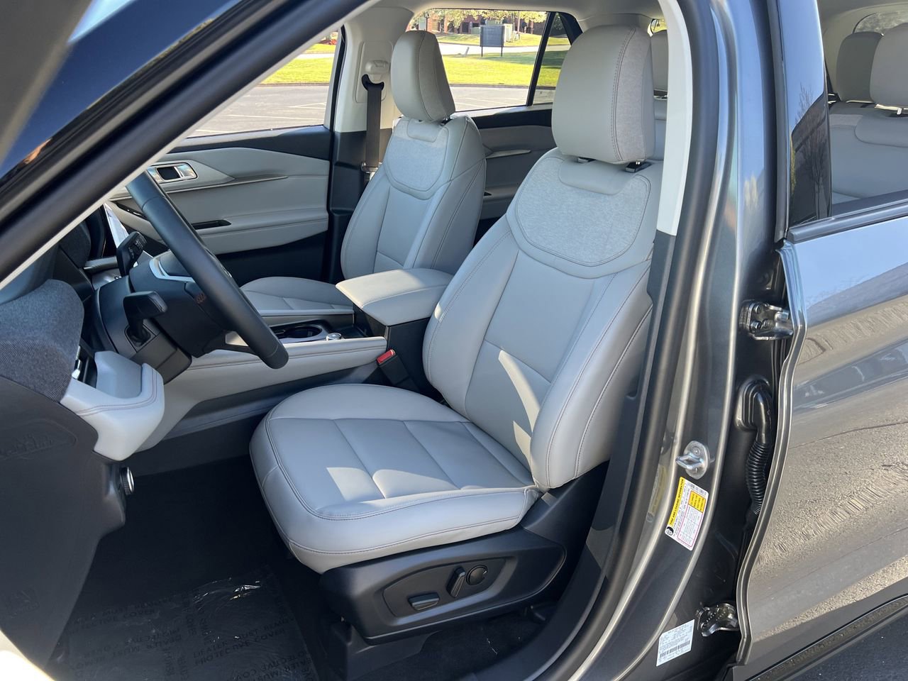 New 2026 Ford Explorer Active w/ Active Comfort Package image 16
