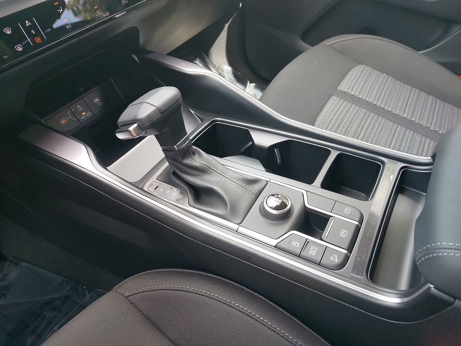 New 2026 Kia Sorento LX FWD image 25