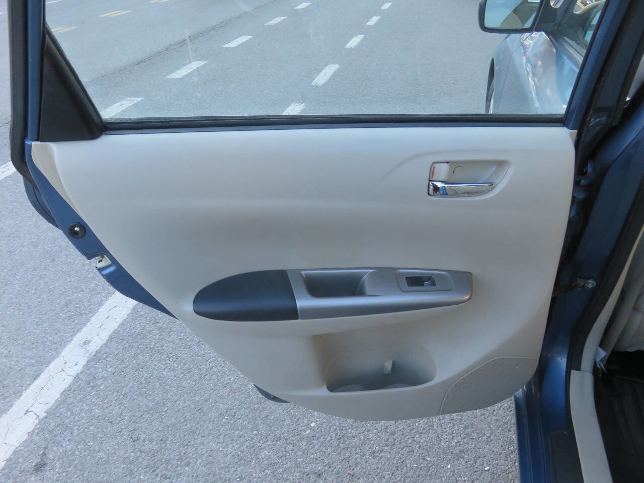 Used 2010 Subaru Impreza 2.5i Premium image 24