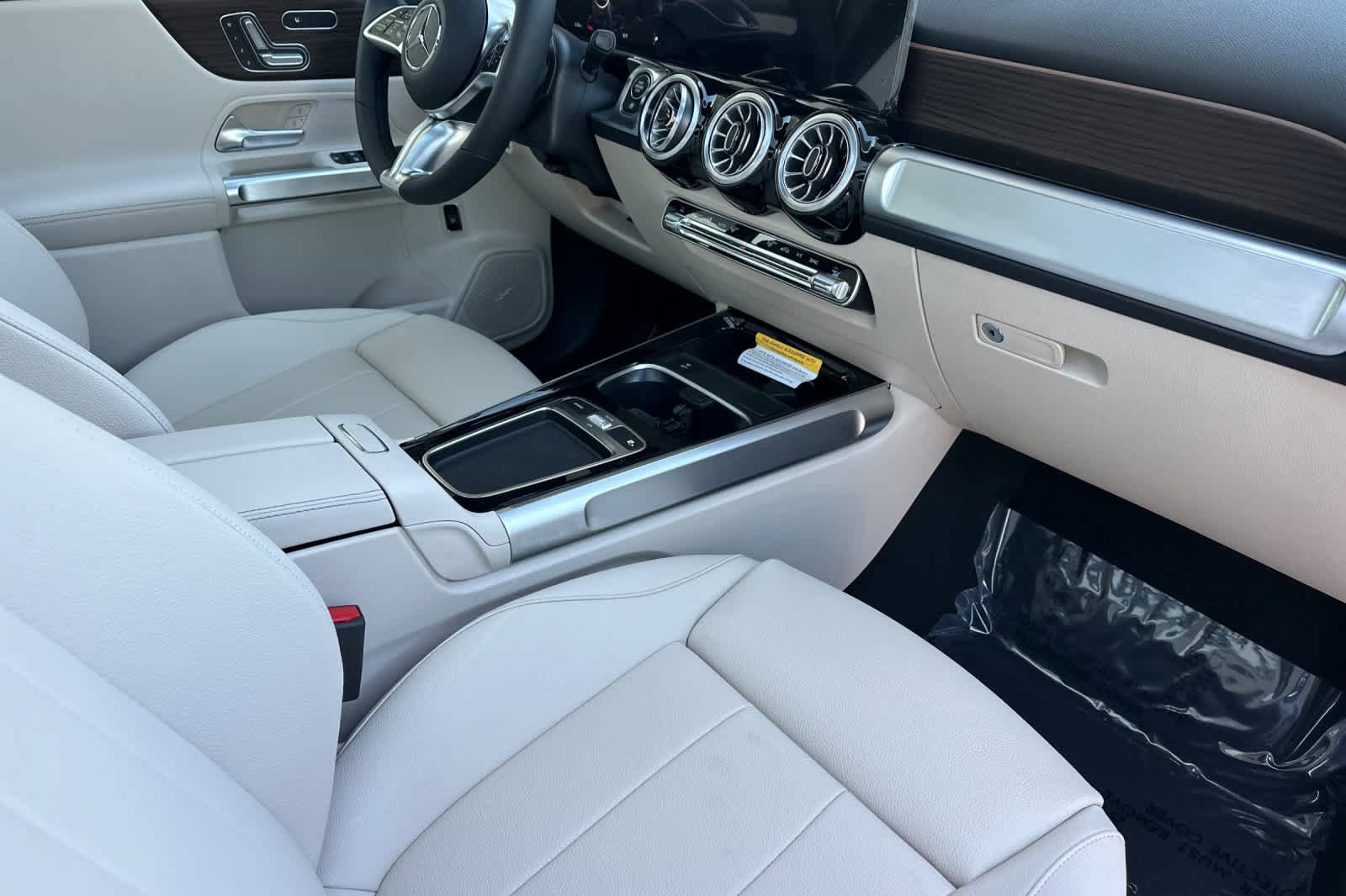 New 2026 Mercedes-Benz GLB 250 image 15