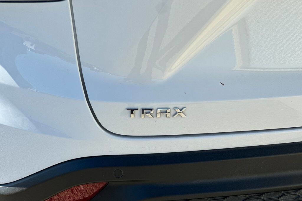 Used 2024 Chevrolet Trax LS w/ LS Convenience Package image 25