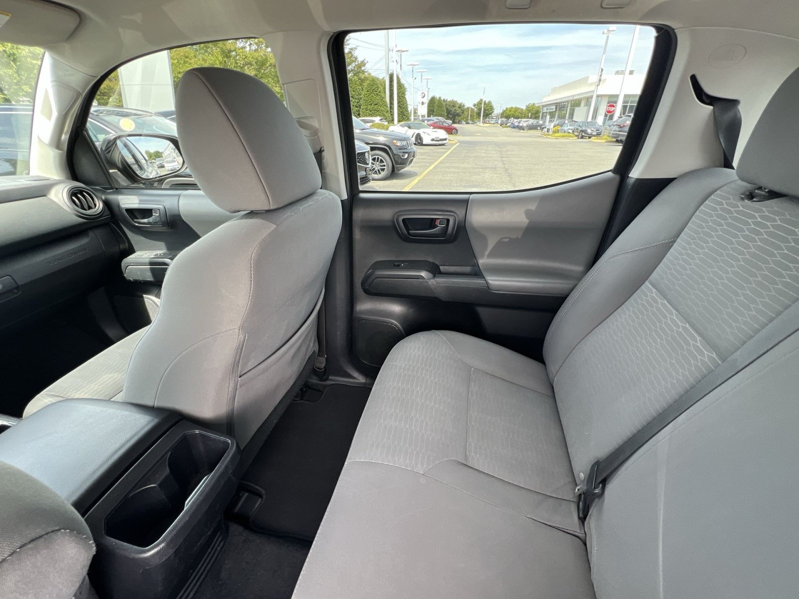Used 2018 Toyota Tacoma SR w/ SR Convenience Package RWD image 4