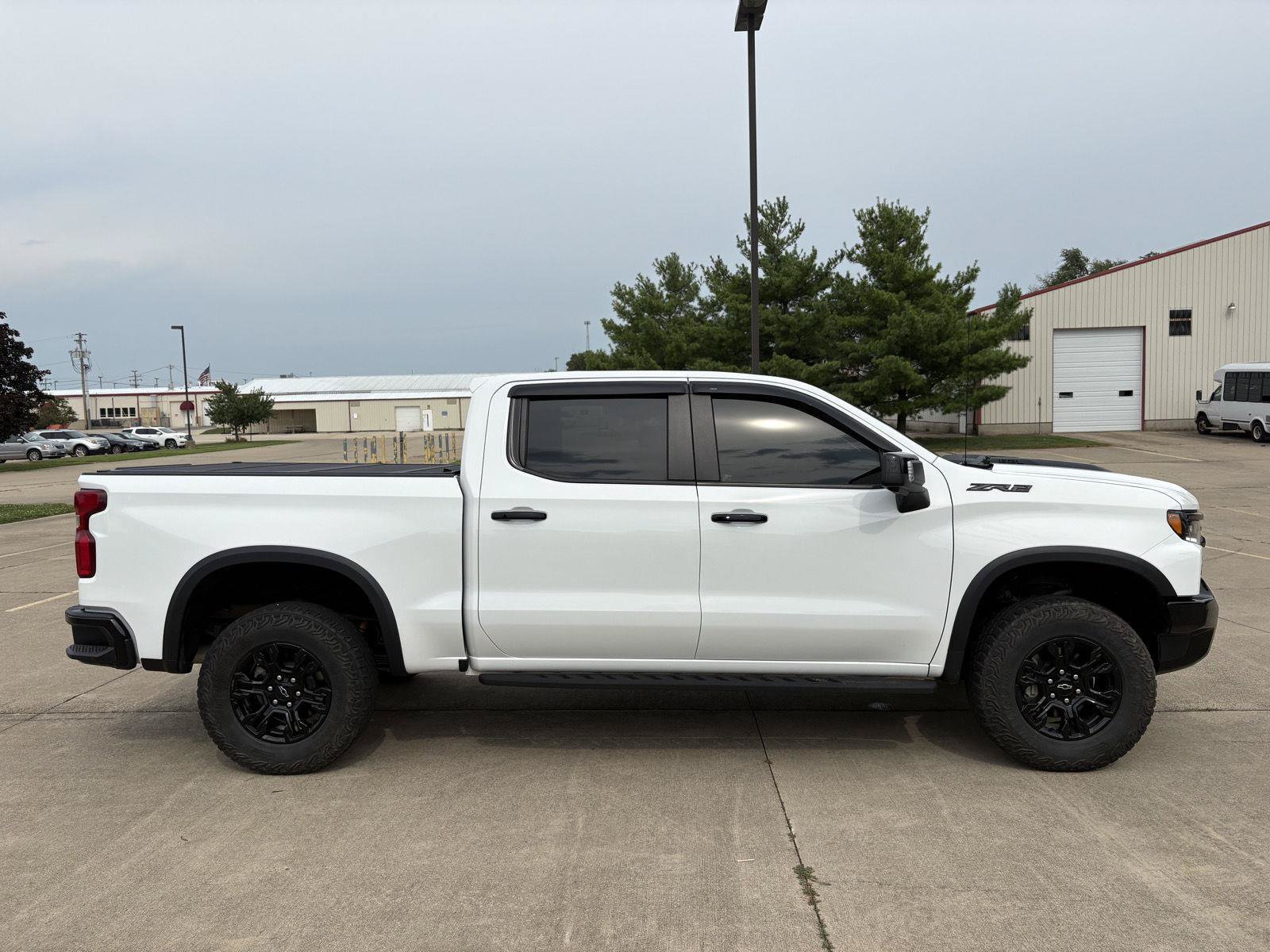 Used 2023 Chevrolet Silverado 1500 ZR2 w/ Technology Package AWD/4WD image 23