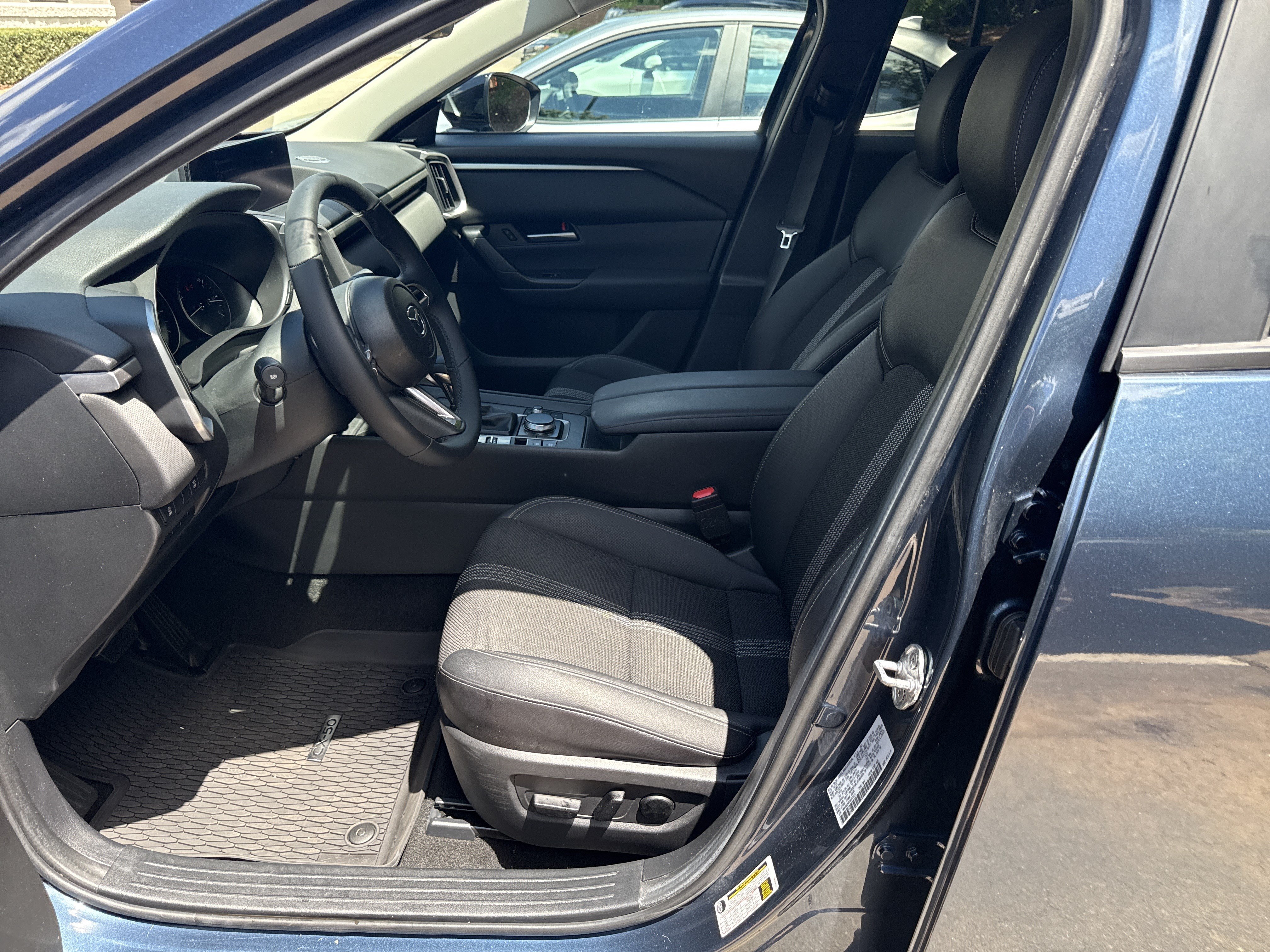 Used 2025 MAZDA CX-50 AWD 2.5 S w/ Premium Package image 16