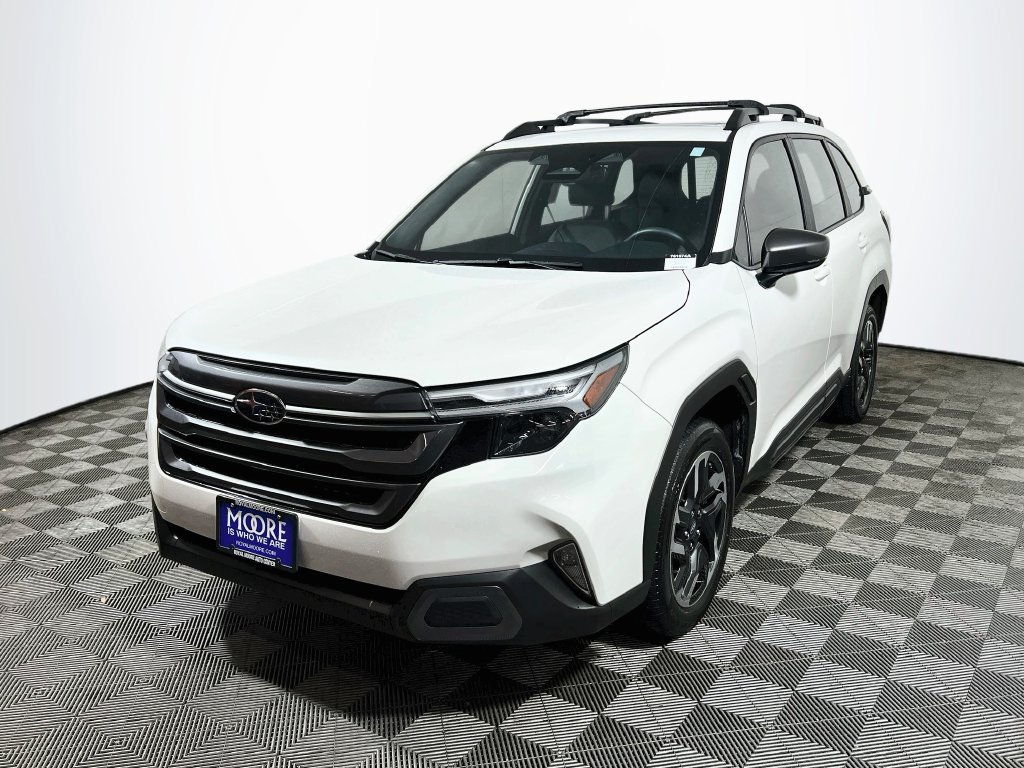 Used 2025 Subaru Forester Limited w/ Popular Package #2 AWD/4WD image 3