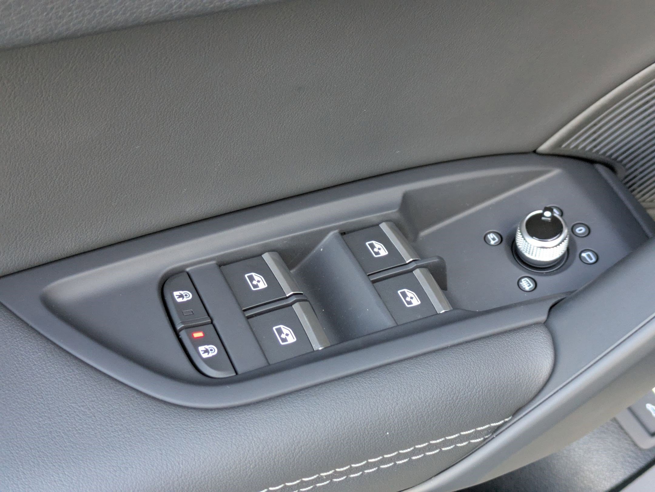 Certified 2024 Audi Q5 e Premium Plus w/ Premium Plus Package image 11