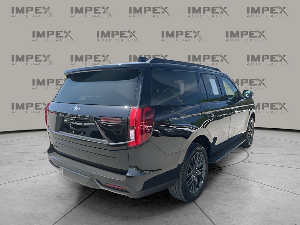 Used 2026 Ford Expedition Platinum w/ Stealth Appearance Package AWD/4WD image 5