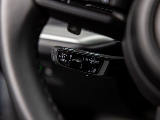 Certified 2025 Porsche Cayenne image 44