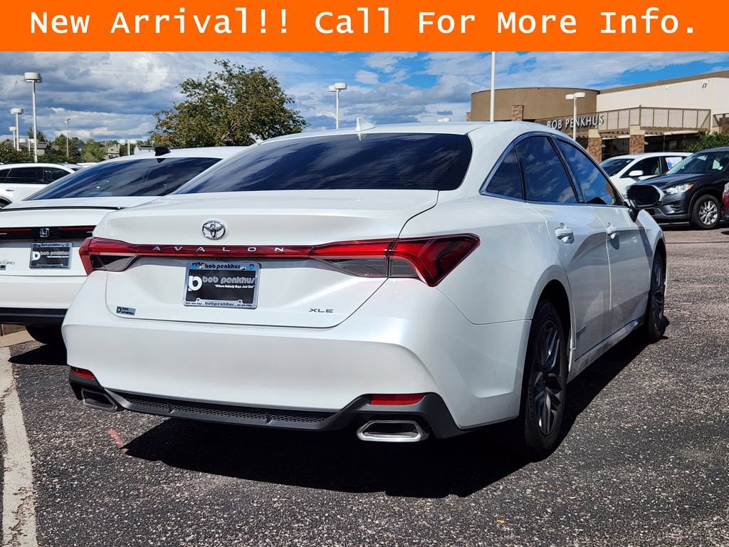 Used 2022 Toyota Avalon XLE FWD image 6