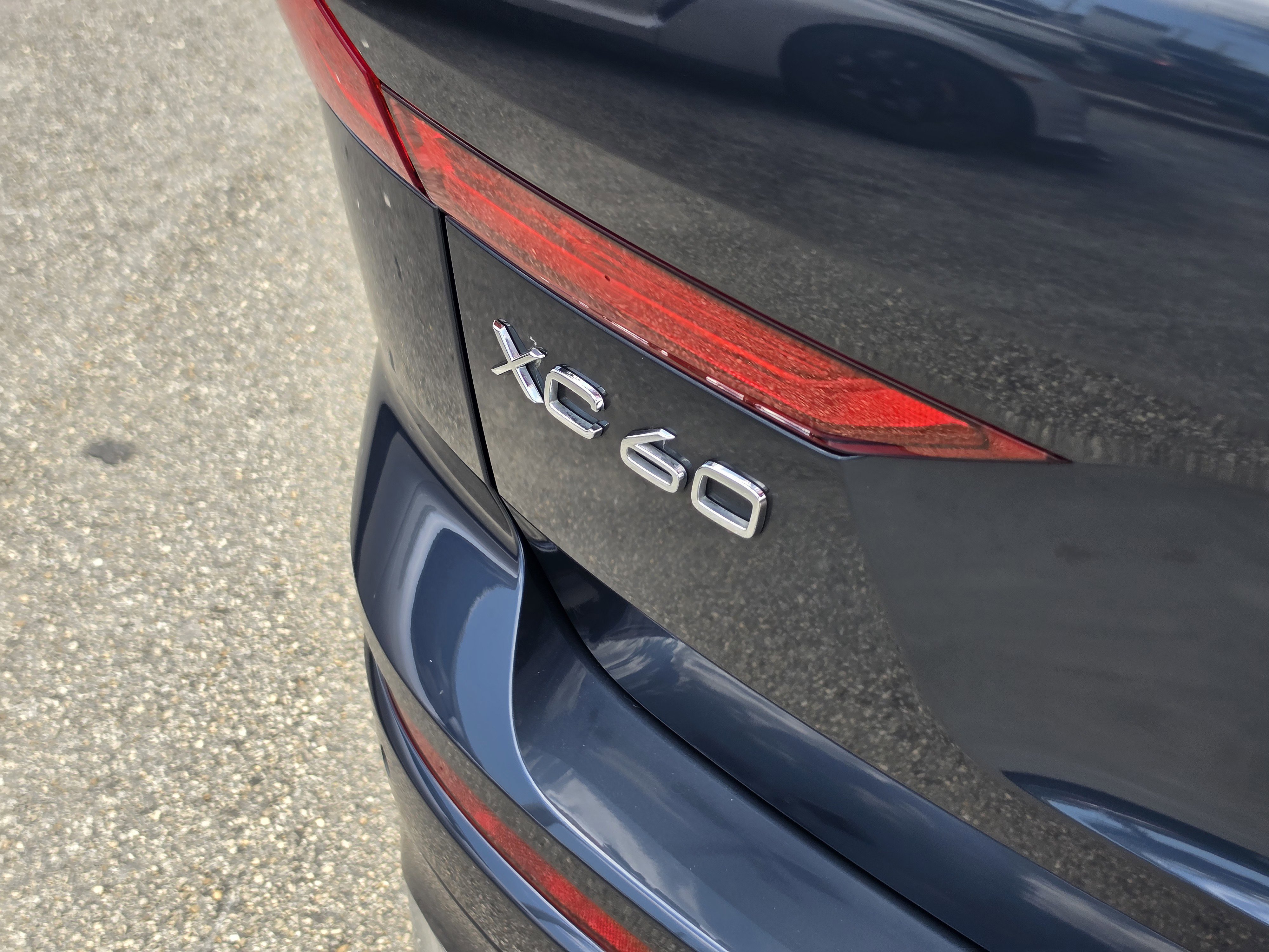 Used 2022 Volvo XC60 B6 Inscription w/ Advanced Package AWD/4WD image 6