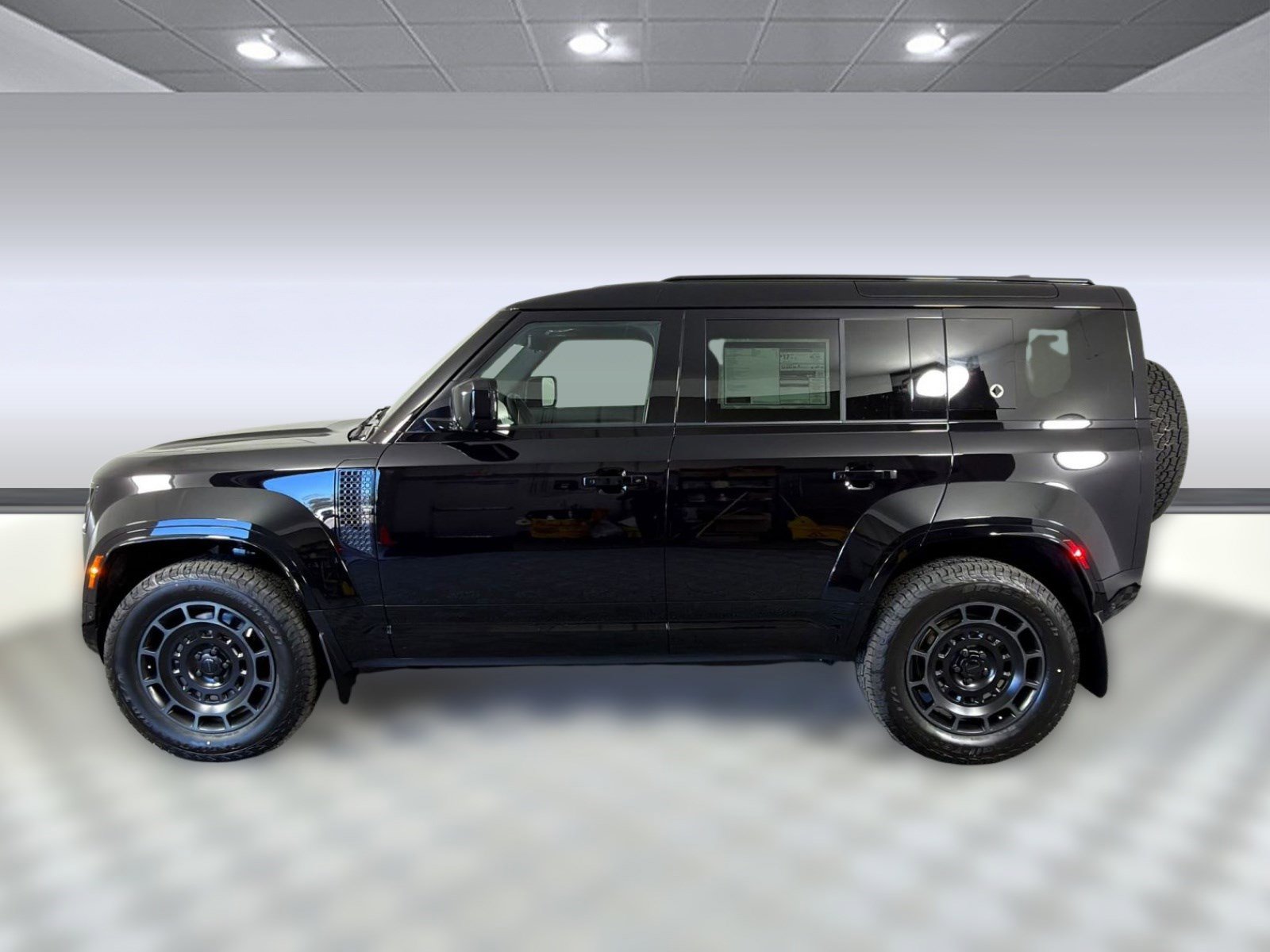 Used 2026 Land Rover Defender 110 OCTA image 2