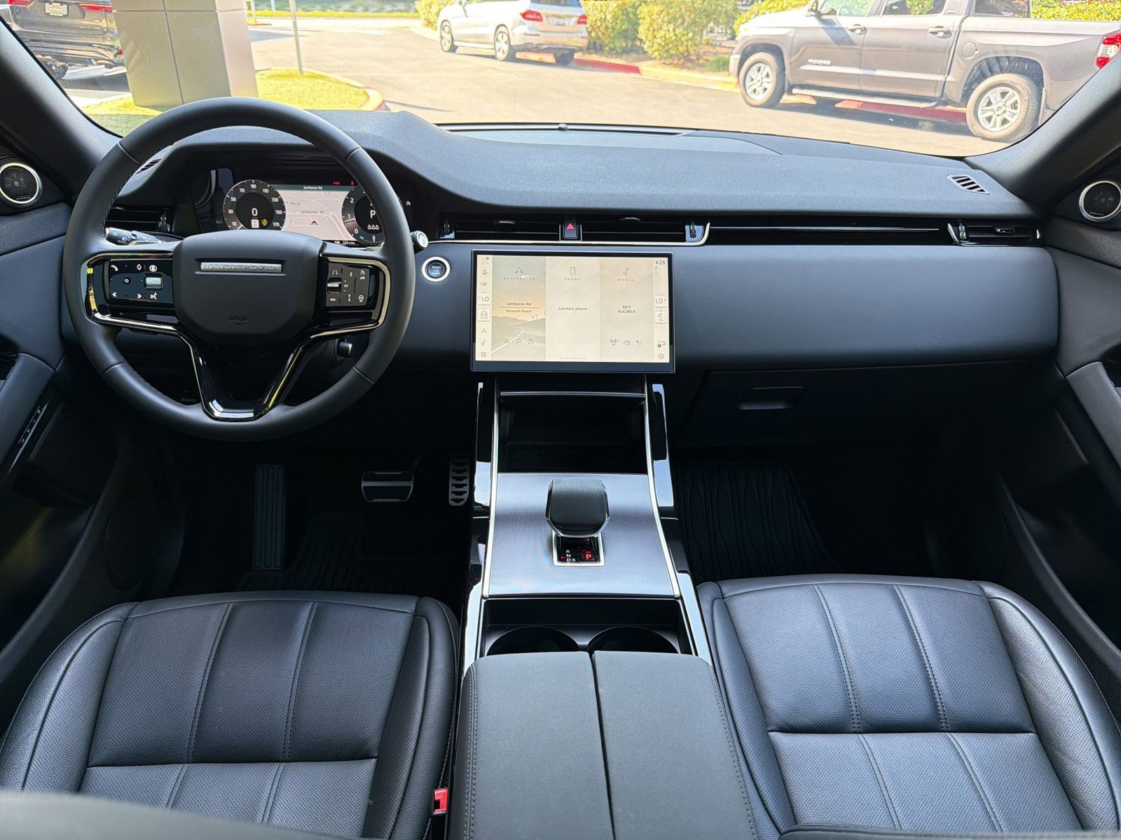Certified 2026 Land Rover Range Rover Evoque Dynamic SE AWD/4WD image 17