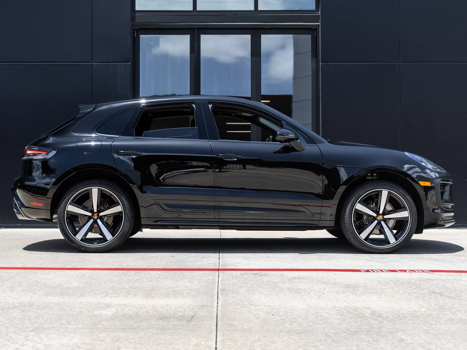 New 2026 Porsche Macan S AWD/4WD image 12