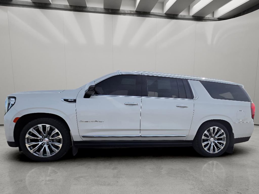 Used 2021 GMC Yukon XL Denali w/ Denali Ultimate Package image 4