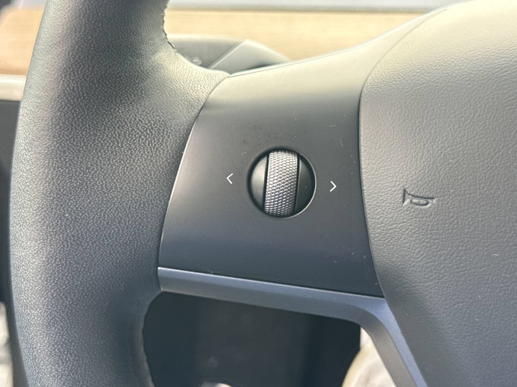 Used 2023 Tesla Model 3 Standard Range RWD image 30