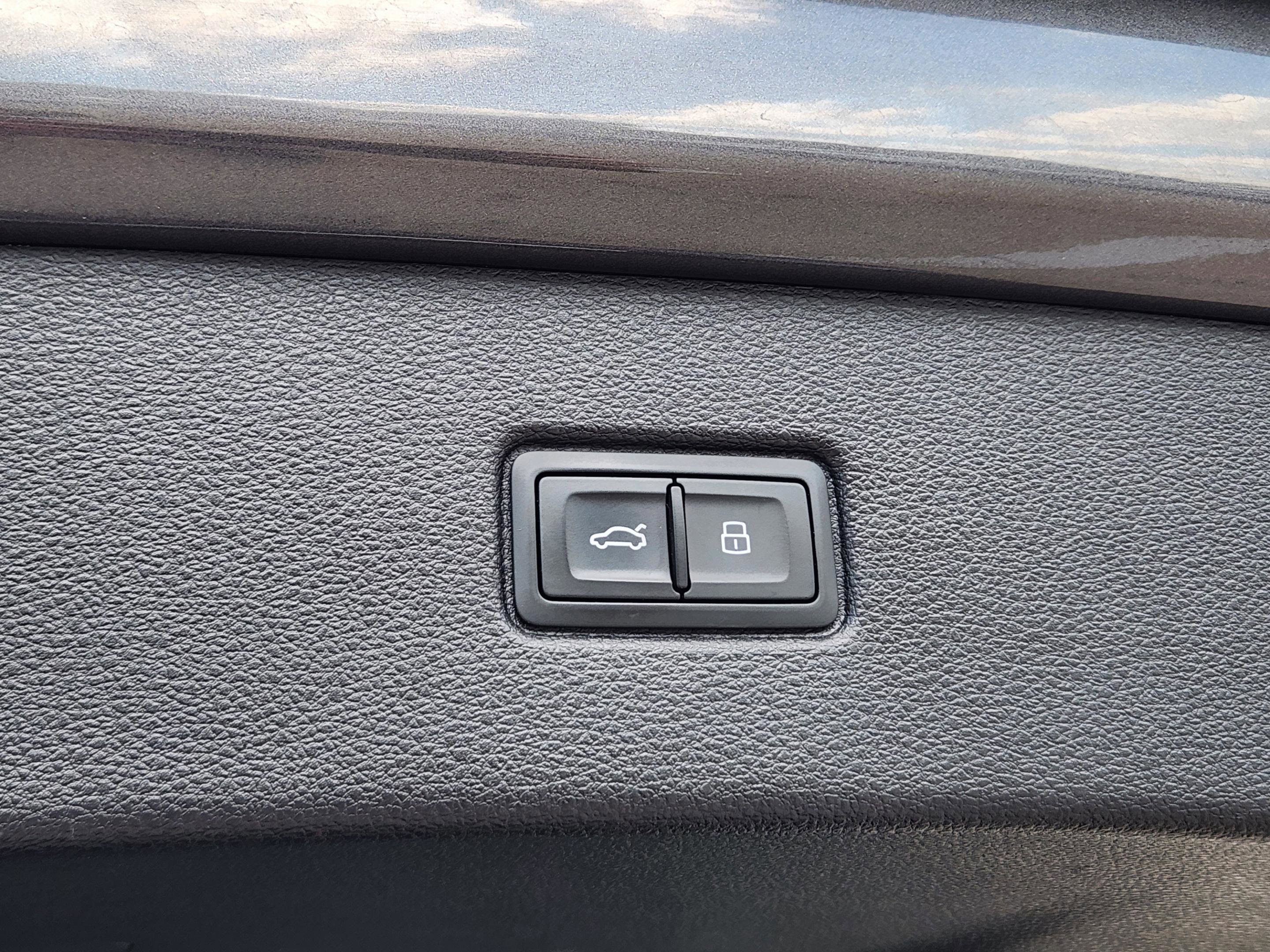 Used 2018 Audi Q7 3.0T Premium Plus AWD/4WD image 47