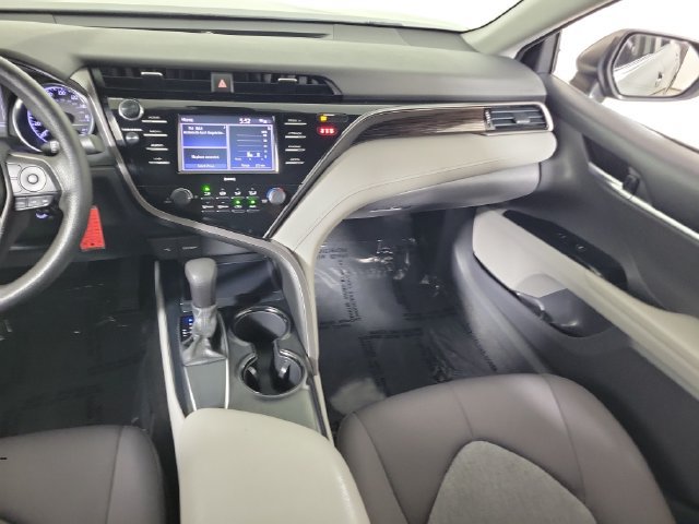 Used 2020 Toyota Camry LE FWD image 17