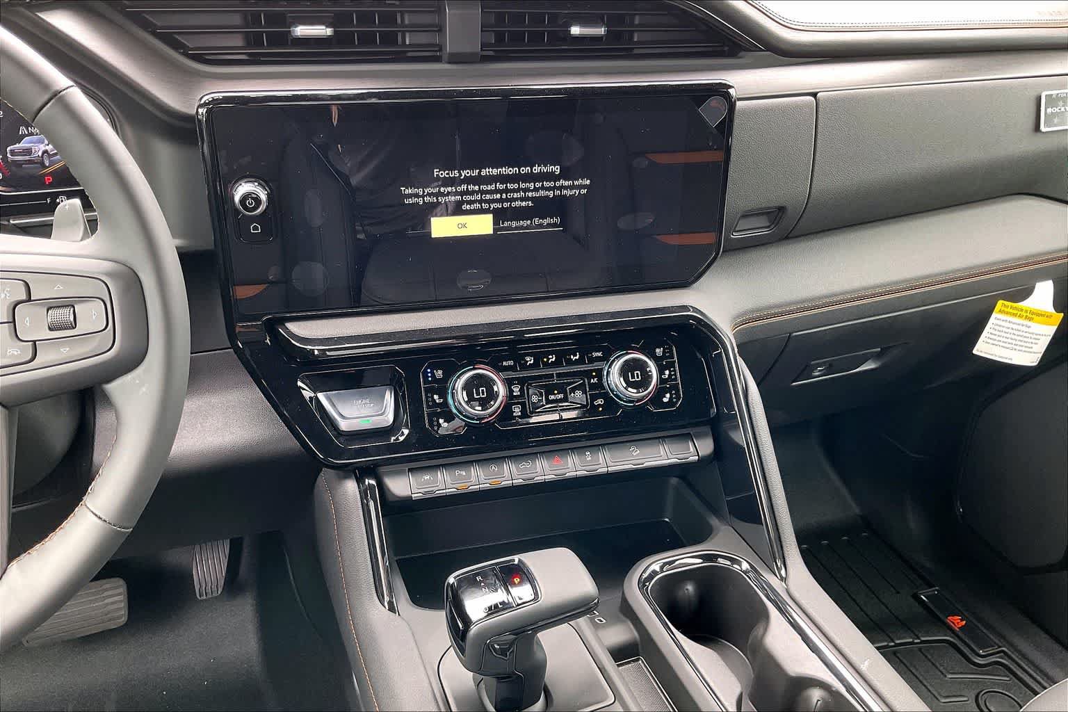 New 2025 GMC Sierra 1500 AT4 w/ AT4 Premium Package AWD/4WD image 6